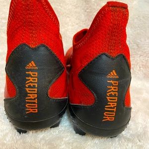 Adidas Predator soccer cleats (outdoor but can be used indoor) size 7.5, red